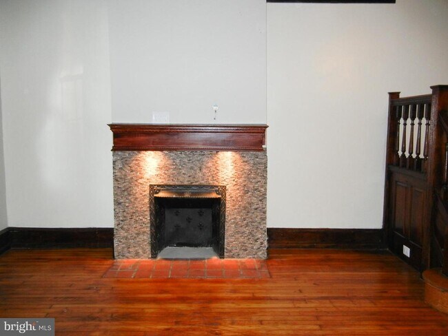 Building Photo - 6318 McCallum St