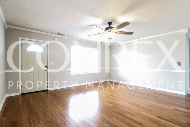 Building Photo - Adorable 4 Bedroom Ranch