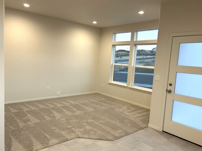Building Photo - New Single Level 3BR Home in Southridge/Sun Ridge Community