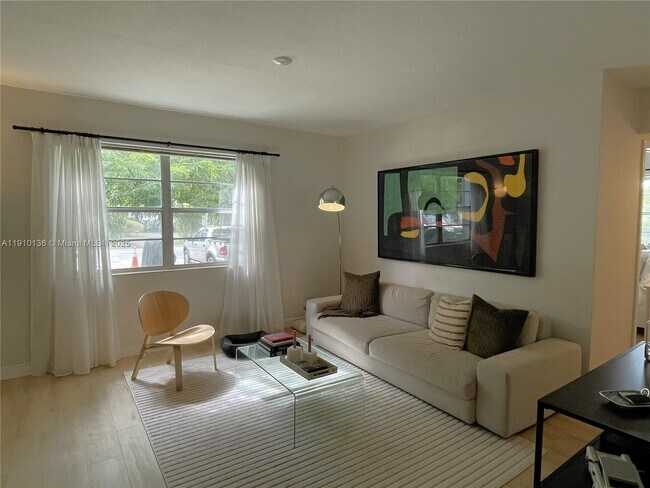 Foto del edificio - 5545 SW 80th St