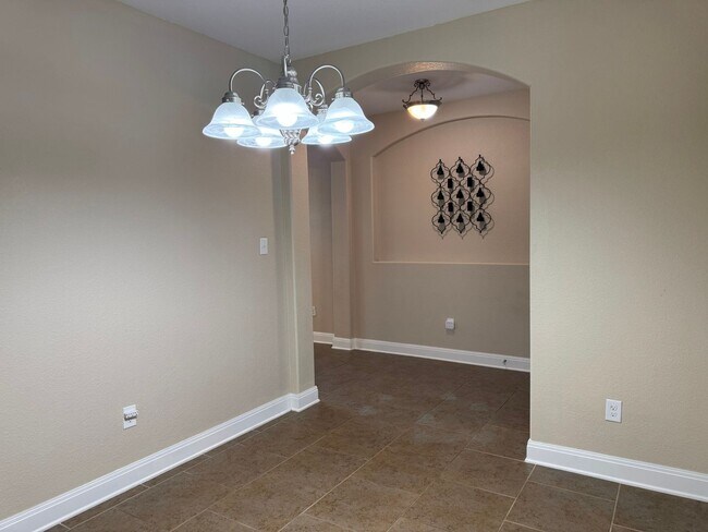 Foto del edificio - 517 Whittmen Ave