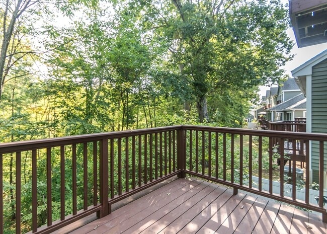 Building Photo - 285 Bishops Forest Dr