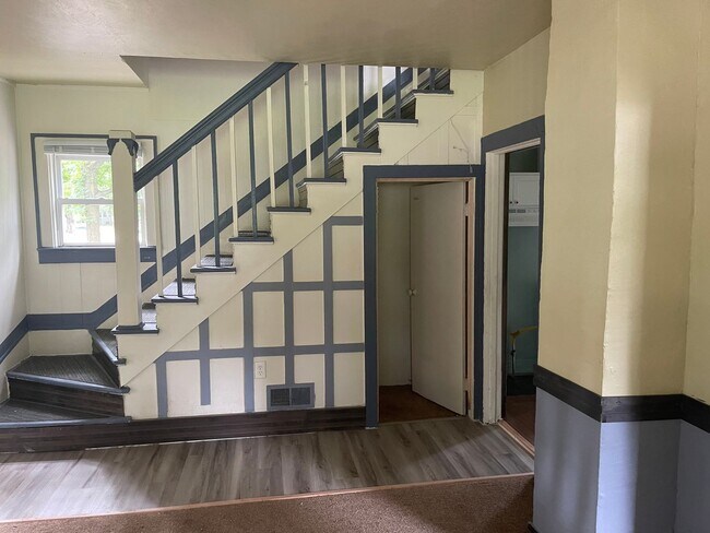 Building Photo - 3 bedroom Niles Home