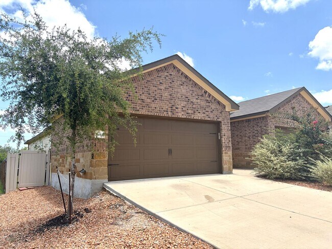 Foto del edificio - Come live in Knox Ridge!