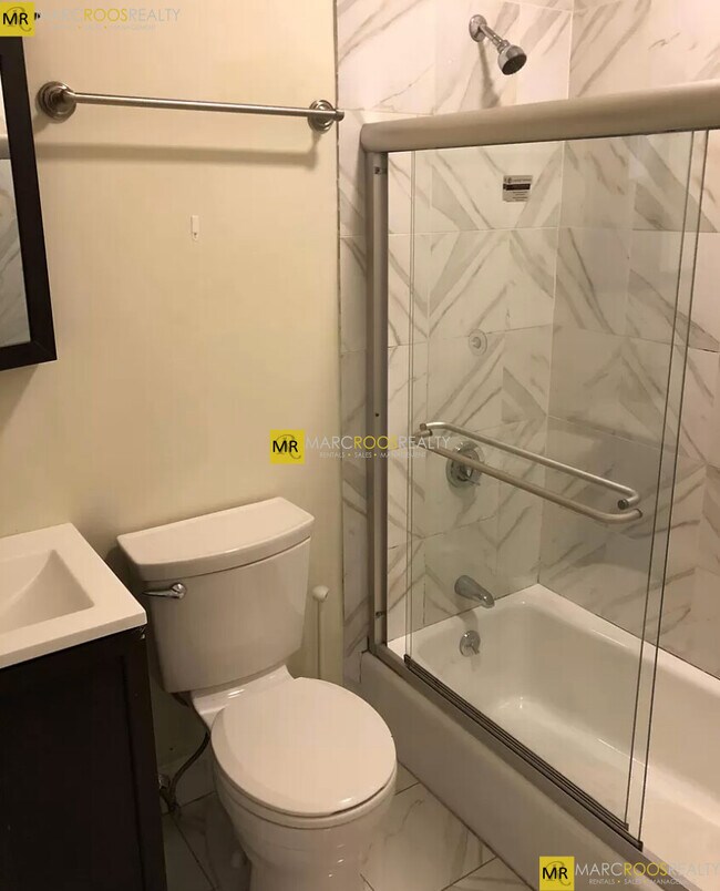 Foto del edificio - 70 Fenway