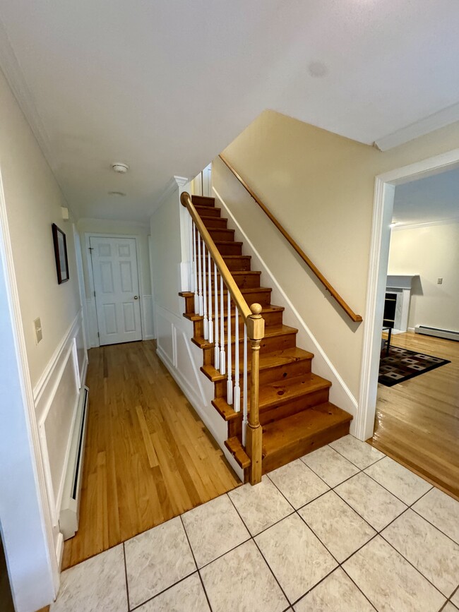 Foyer - 34 Deer Run