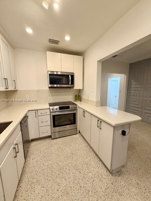 Foto del edificio - 1642 NE 124th Ln