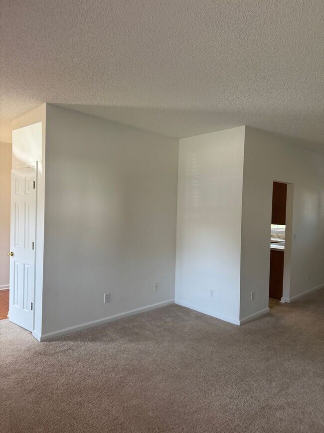 Foto del edificio - 210 N Orchard Farms Ave