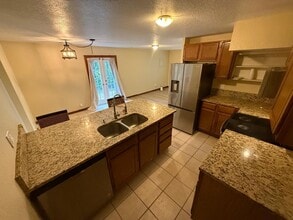 Building Photo - 17503 30th Ln N
