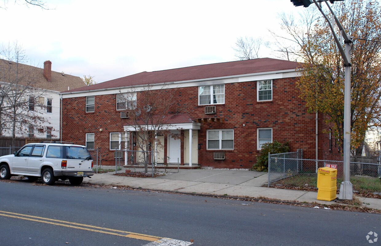 Primary Photo - 337 Madison Ave