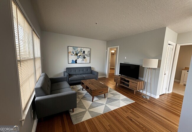 Foto del edificio - 1624 Terry Mill Rd SE