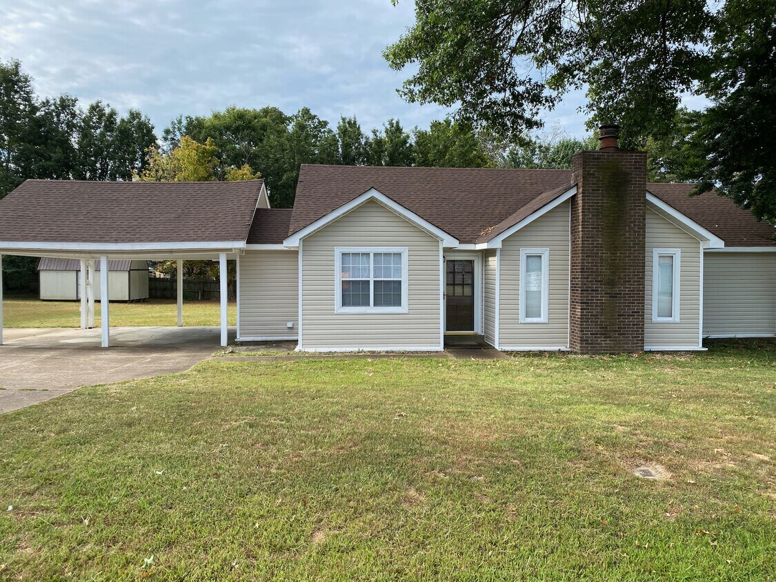 Primary Photo - 146 Smithfield Dr