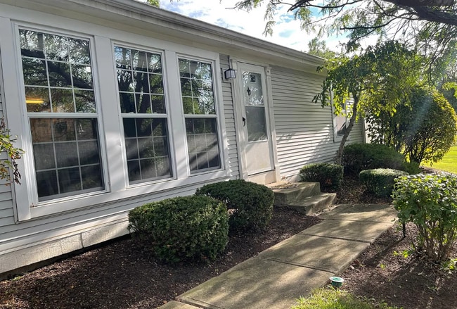 Building Photo - 2213 Cinnabar Pl