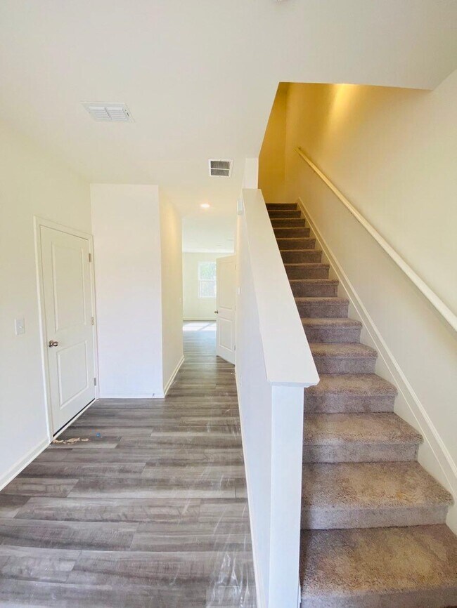 Building Photo - 3528 Condor Ct