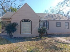 Building Photo - 103 E Robinson Pl