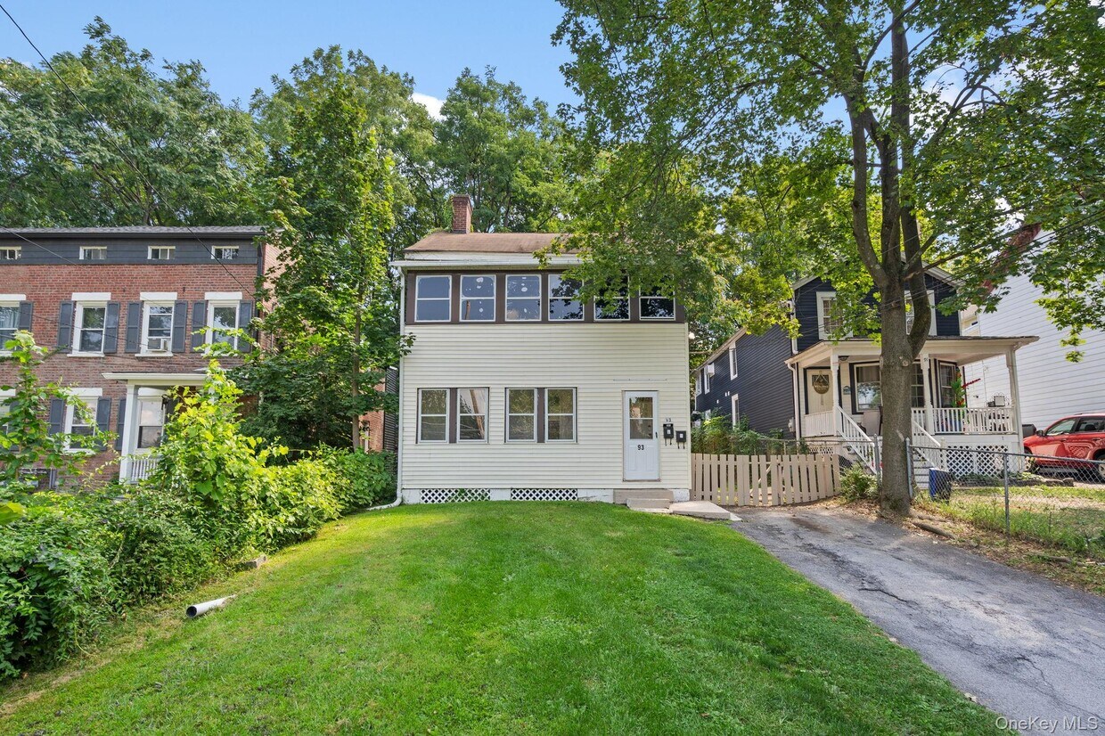 Foto principal - 93 Delafield St