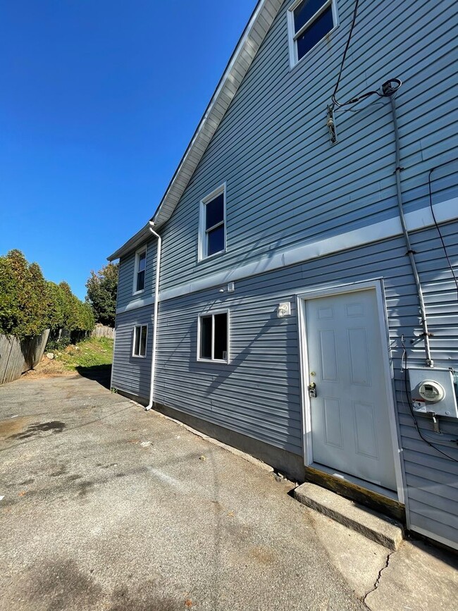 Building Photo - Twin Home in Marshallton Area