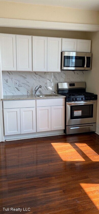 Foto principal - 912 90th St
