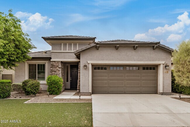 Foto del edificio - 4670 N 204th Ln
