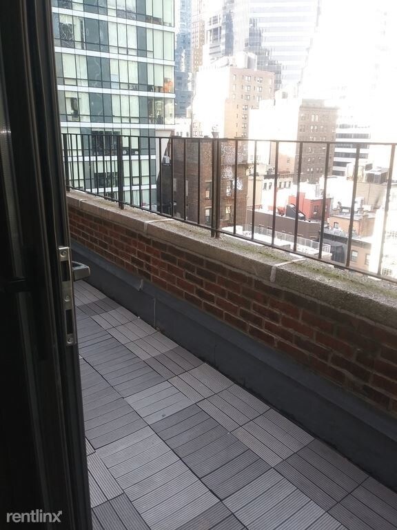 Building Photo - 1 br, 1 bath Apartment - 136 E 38th St