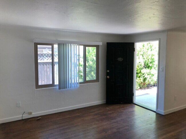 Foto del edificio - 3045 7th St