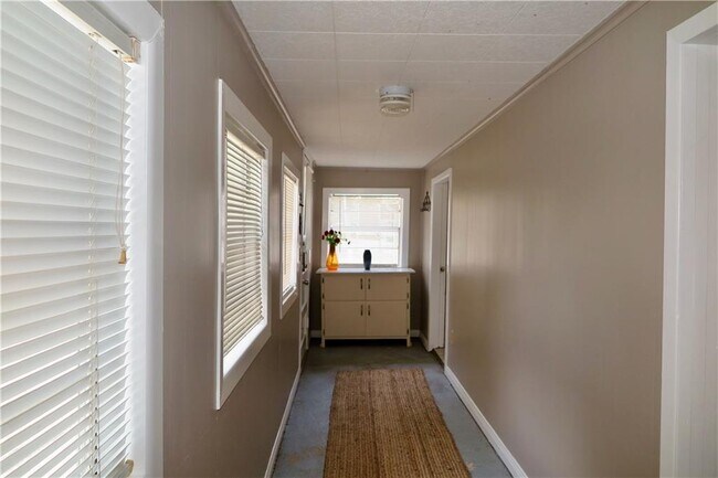 Foto del edificio - 402 W 11th St