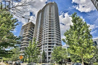 Building Photo - 181-181 Village Green Square