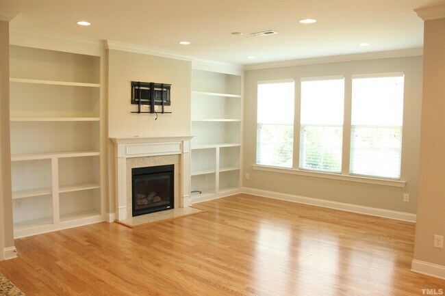 Foto del edificio - 205 Firth Glen Dr