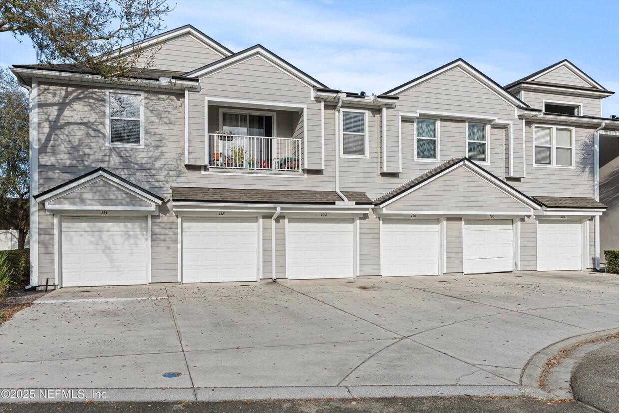 Primary Photo - 7043 Deer Lodge Cir