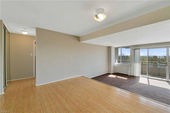 Building Photo - 12900 Lake Ave