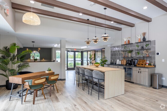 Clubhouse - Stonebridge of Arlington Heights