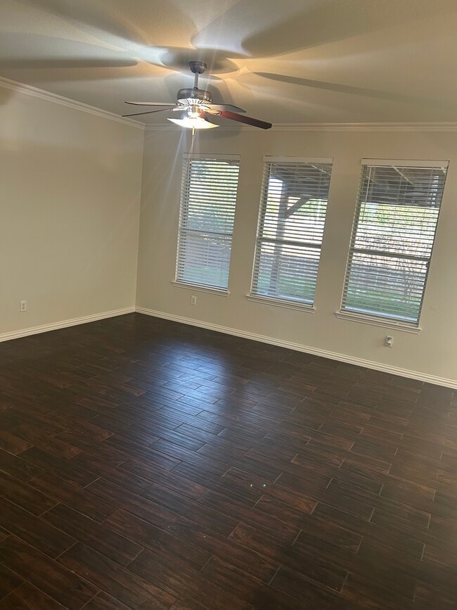 Foto del edificio - 8012 Wyoming Dr