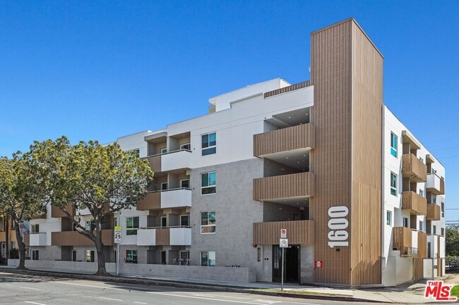 Building Photo - 1600 Venice Blvd.