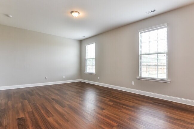 Foto del edificio - 58 Knoll Ct