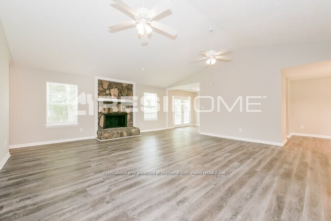 Building Photo - 9375 Wood Knoll Way