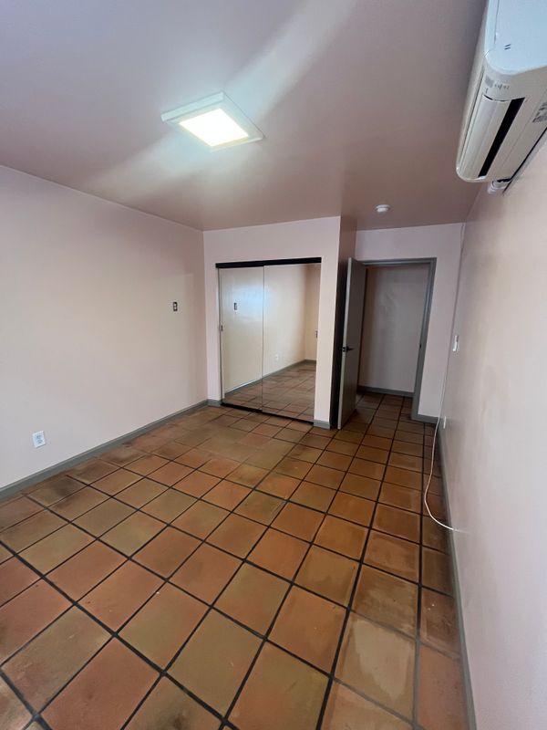 Foto del edificio - 728 Glenoaks Blvd