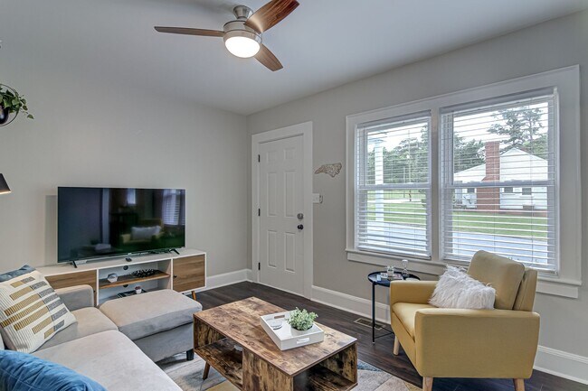 Building Photo - Adorable Duplex Off N Josephine Boyd - Ful...