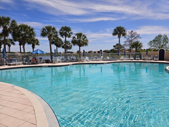 Foto del edificio - Annual Unfurnished 2-Bedroom 2-Bathroom Single Family Attached Home located in the Isles of Saras...