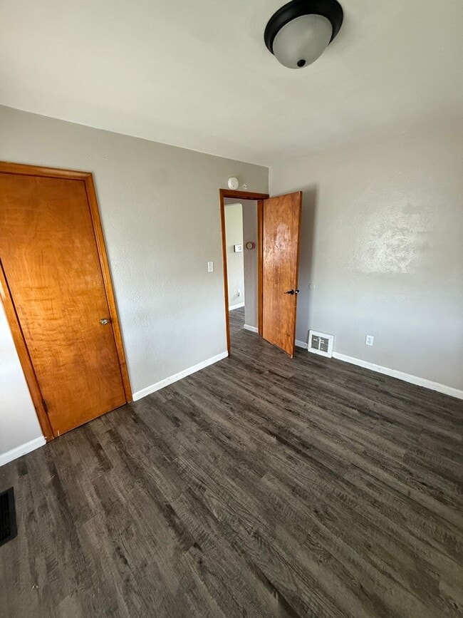 Foto del edificio - 2 Bed 1 Bath