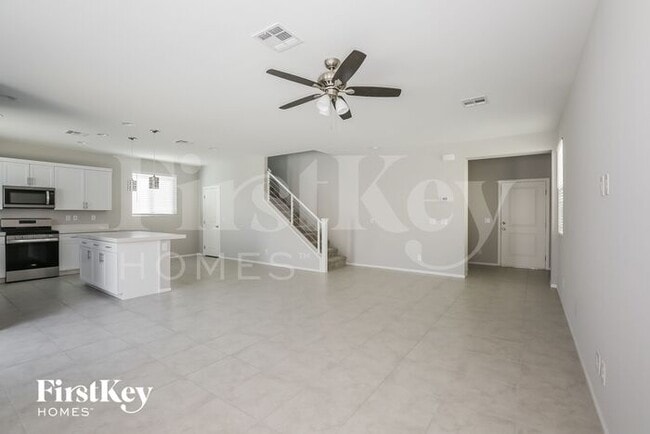 Building Photo - 5724 Salt Rock St