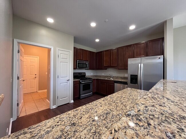 Foto del edificio - 6384 Cunningham Ct