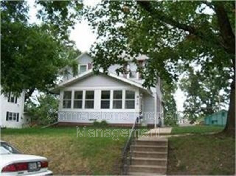 Primary Photo - 916 5th Ave N