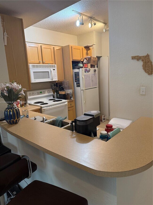 Foto del edificio - 6001 SW 70th St