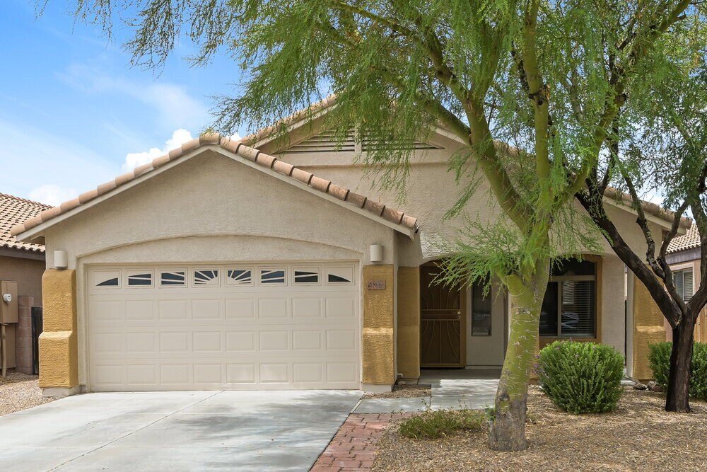Foto principal - 8966 S Beechnut Ln