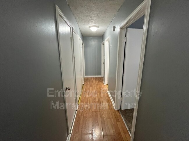 Building Photo - 401 N Manassas St