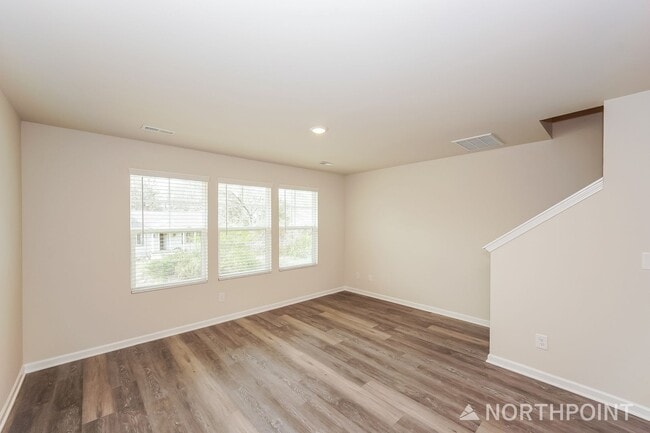 Foto del edificio - Brand New Townhome | 3 BR/3.5BA | 1-Car Garage | Near Downtown Mooresville