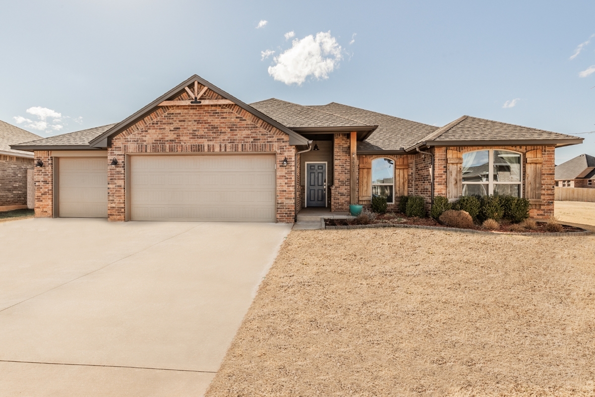 Foto principal - 3401 Shutter Ridge Dr