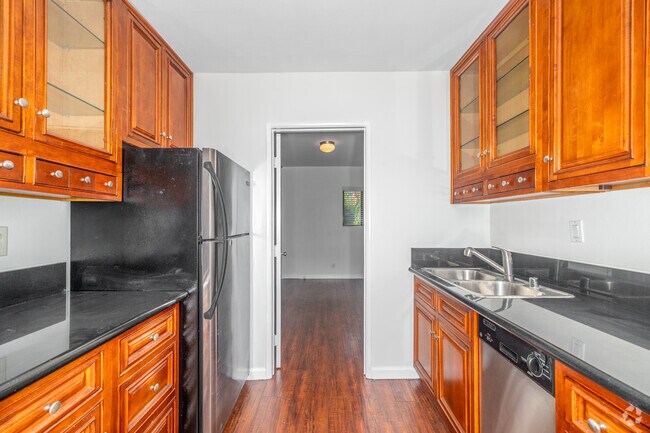 1 dormitorio, 1 baño - 500 pies cuadrados - Cocina - 7156-7160 Lexington Ave