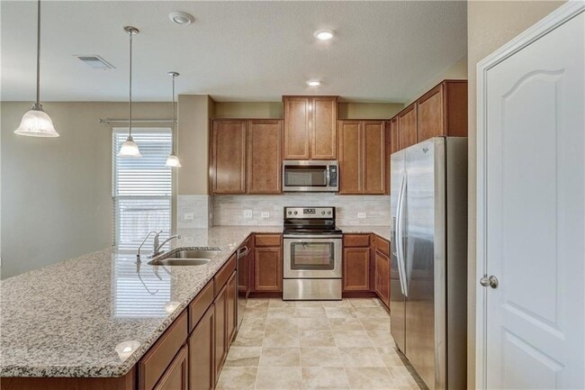 Building Photo - 7928 Bassano Dr