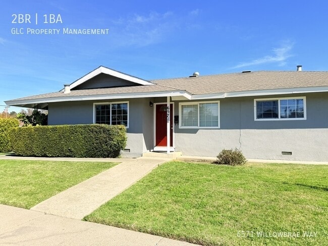 Photo - 6571 Willowbrae Way House